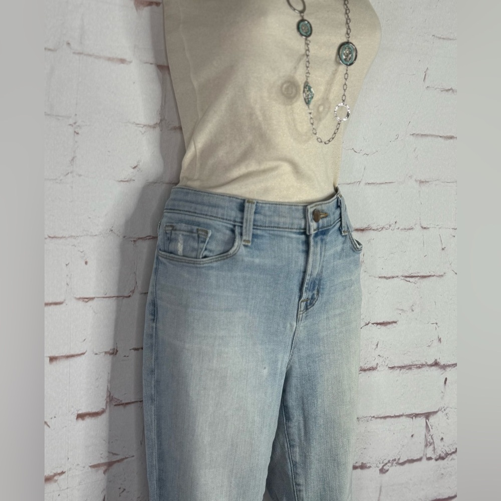 J BRAND Size 30 Mid Rise Capri Beach Line Light Wash 31 Inch Waist Blue Jeans - Picture 4 of 16